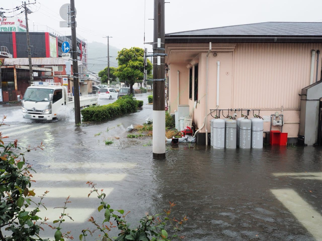 沼津市内で発生した冠水の様子