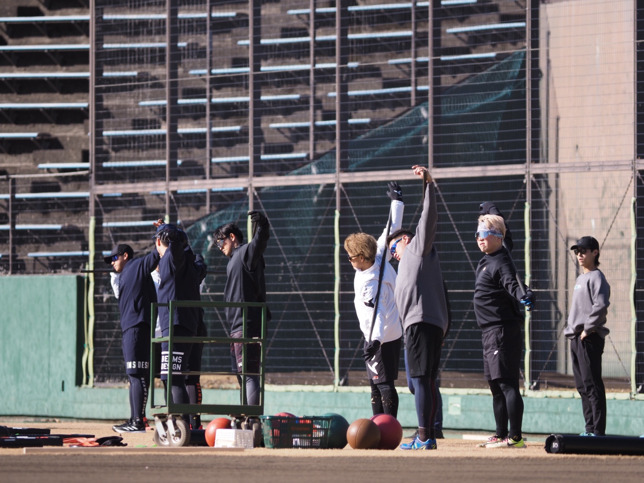 愛鷹球場での青柳組による合同自主トレ