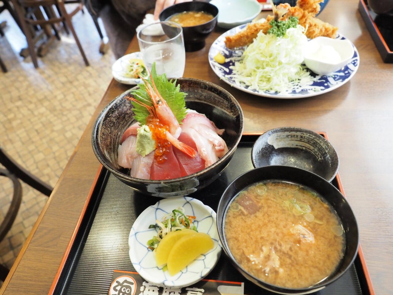 海賊亭の海賊丼