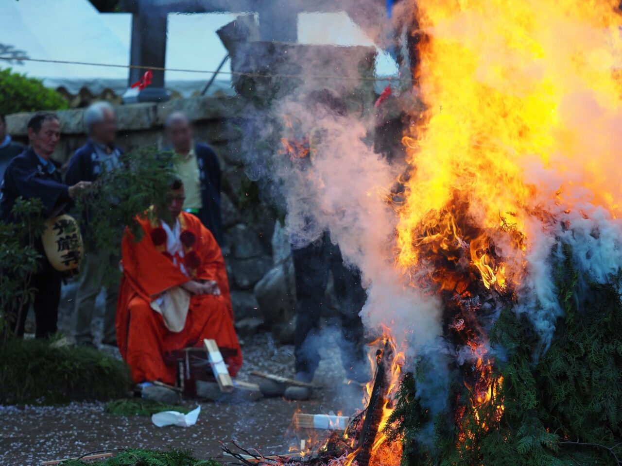 鳥谷の火祭り