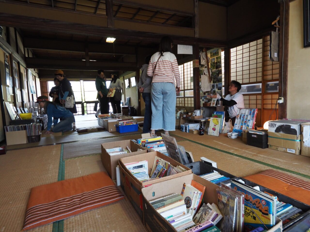 民草の文化で湯を沸かせ