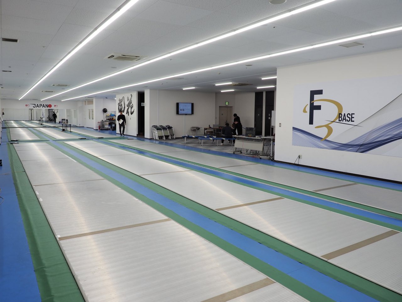 F3BASEのピスト