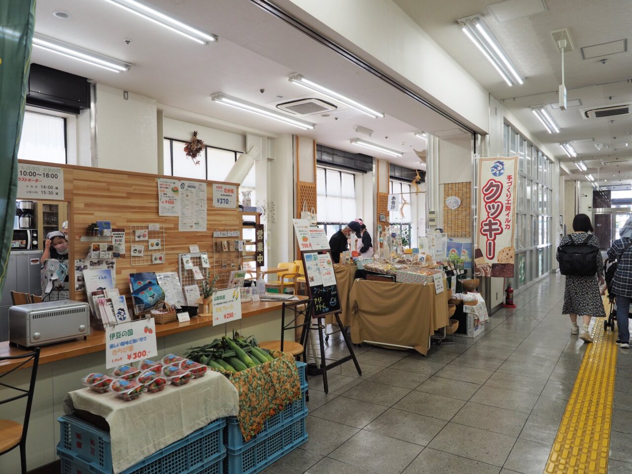 とも沼津店 ランチタイムをピアノの調べとともに